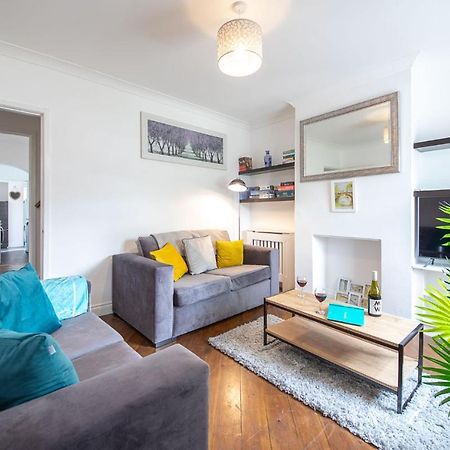 Bright 3 Bedroom Townhouse Near City Centre NWI Exteriör bild